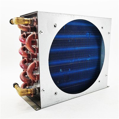 Żebrowany parownik do klimatyzacji pociągów